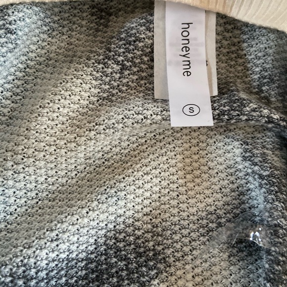 Honeyme blue/white patterned short sleeve shirt - Picture 5 of 6